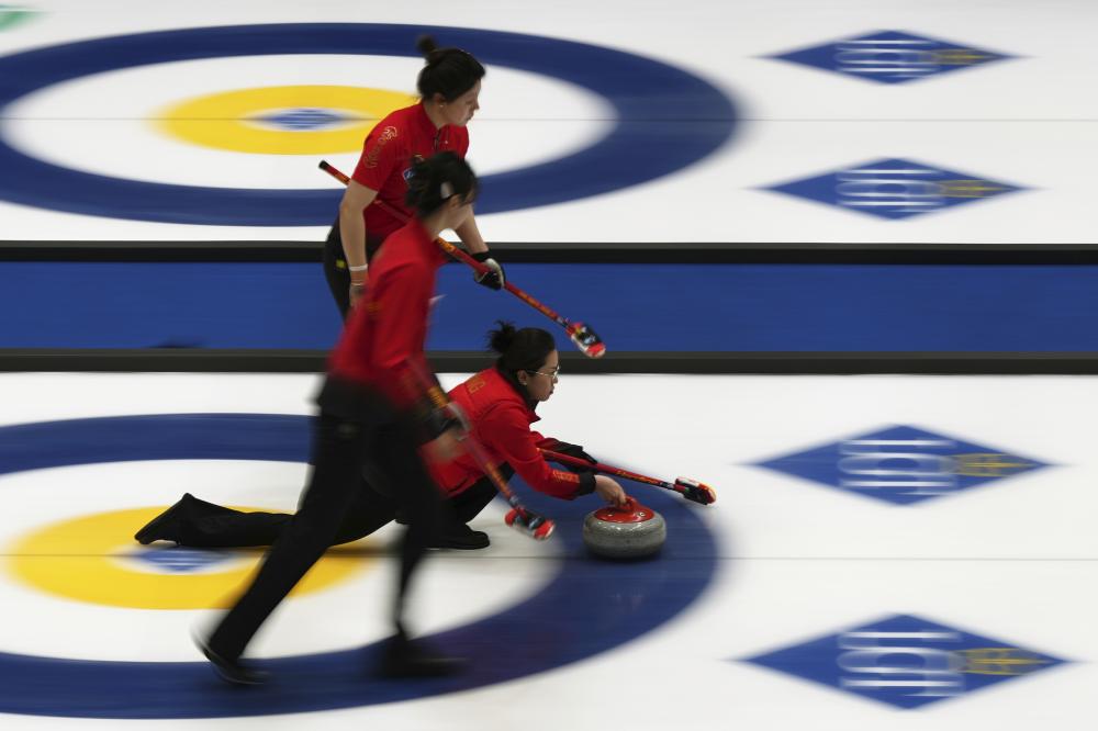 Panda Sports：日媒：三笘薰与长友佑都缺席日本队赛前训练，可能缺战沙特.